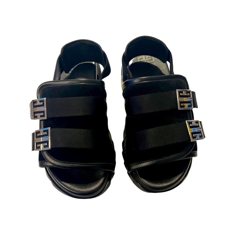 NEW IN THE BOX - Women’s Authentic Designer Givenchy Marshmallow Chunky Sandals